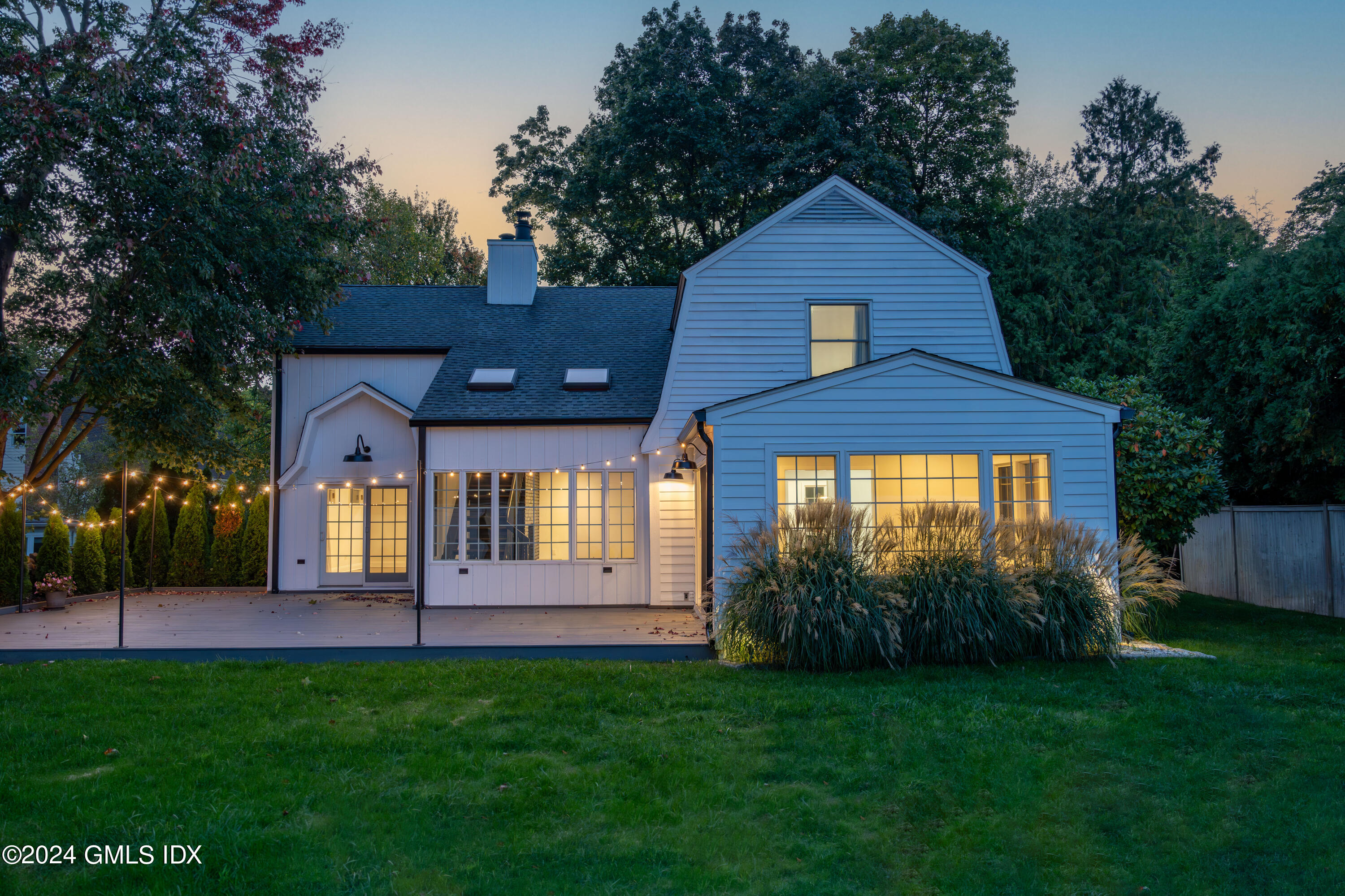 6 Hendrie Avenue