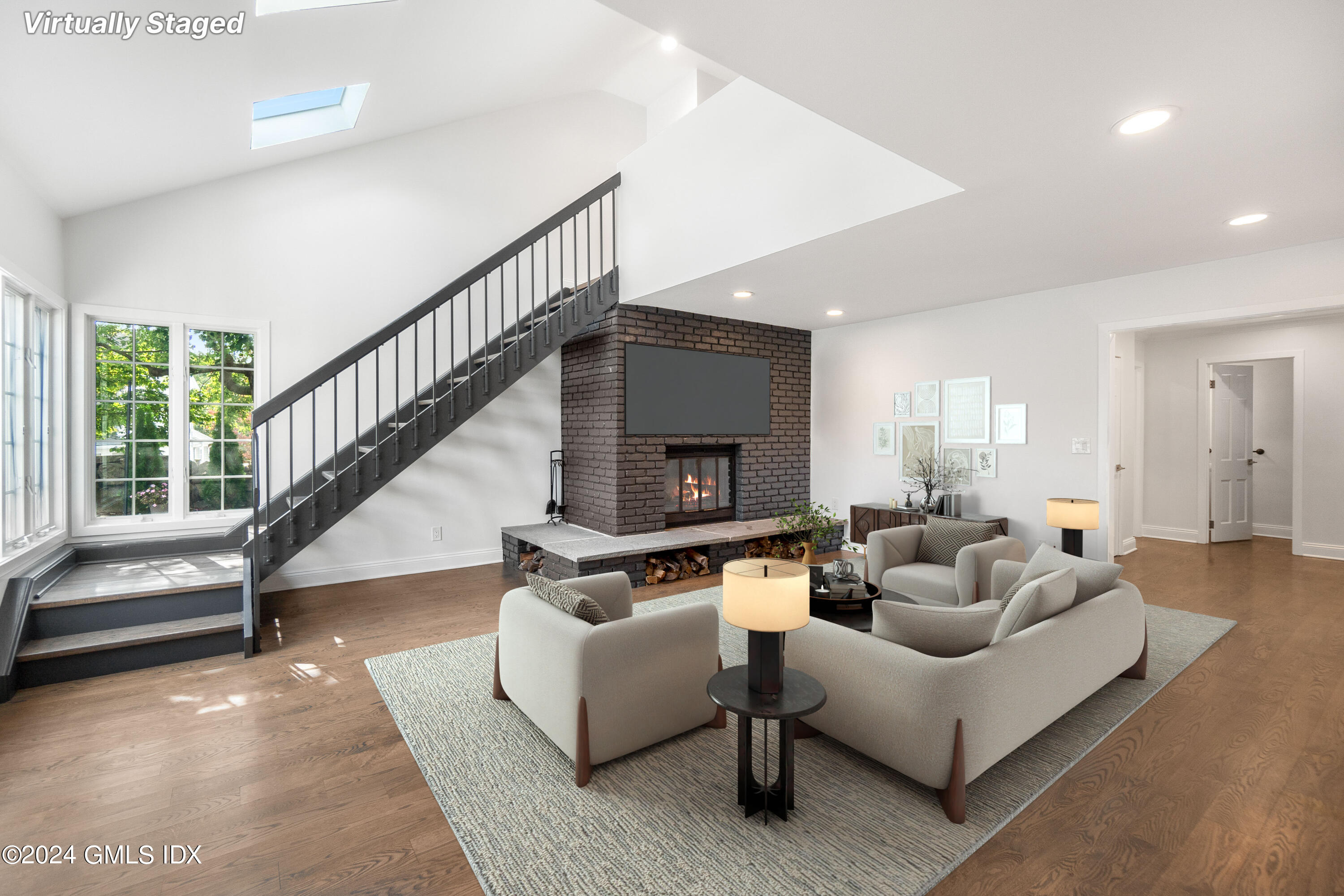 6 Hendrie Avenue