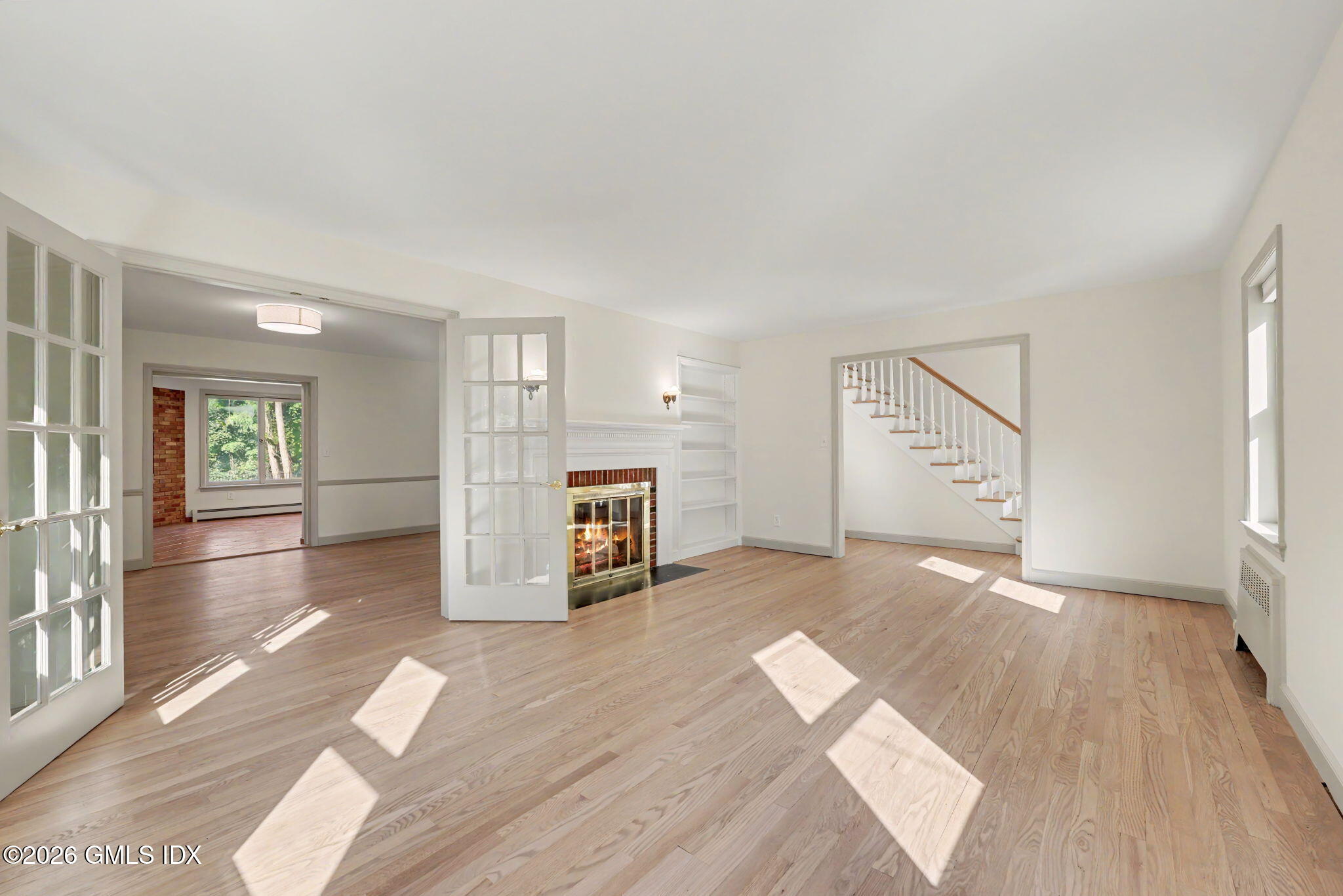 42 Oak Street