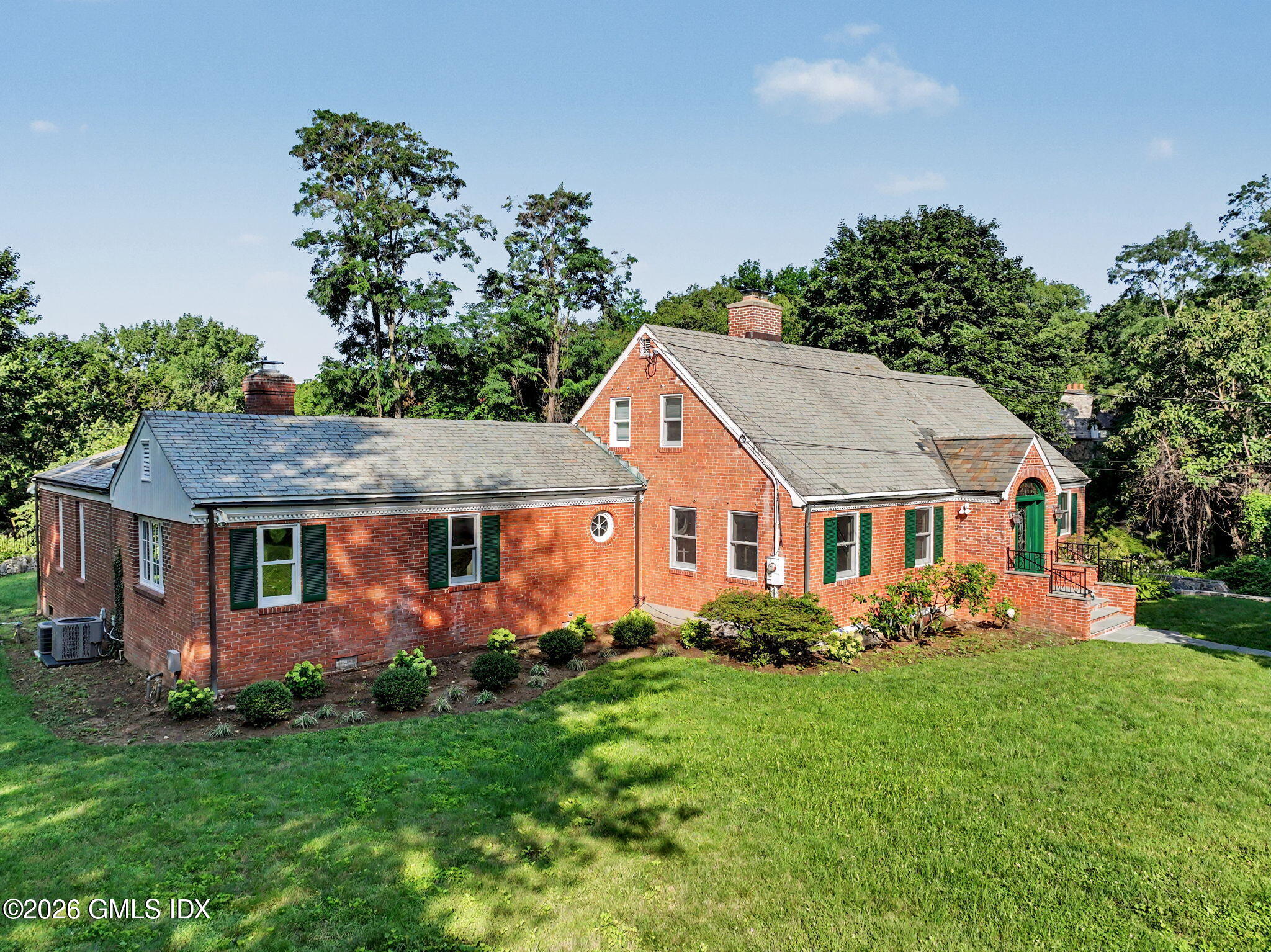 42 Oak Street