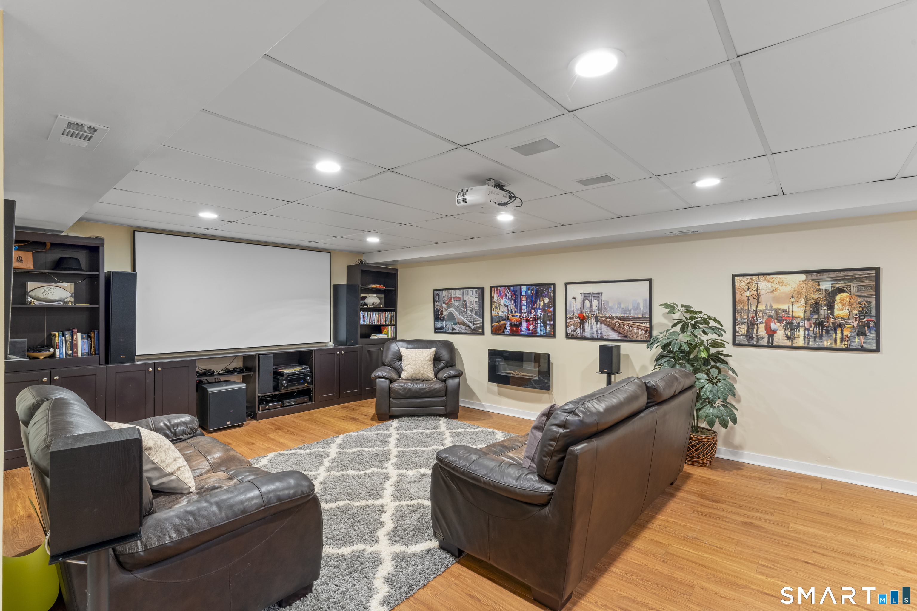 211 Pinewood Road