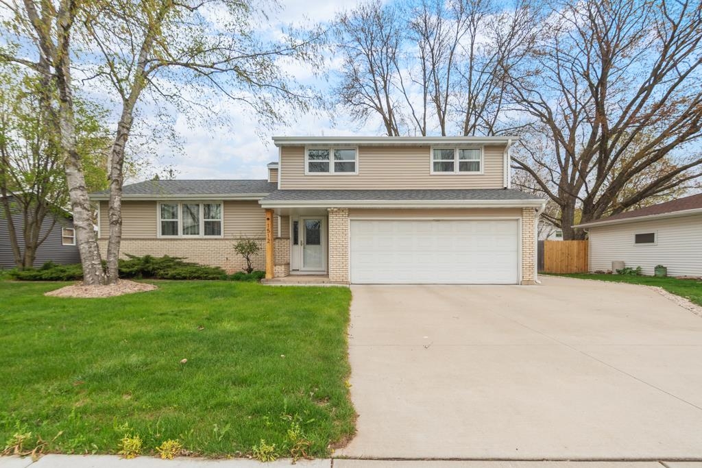 1512 CORMIER Road