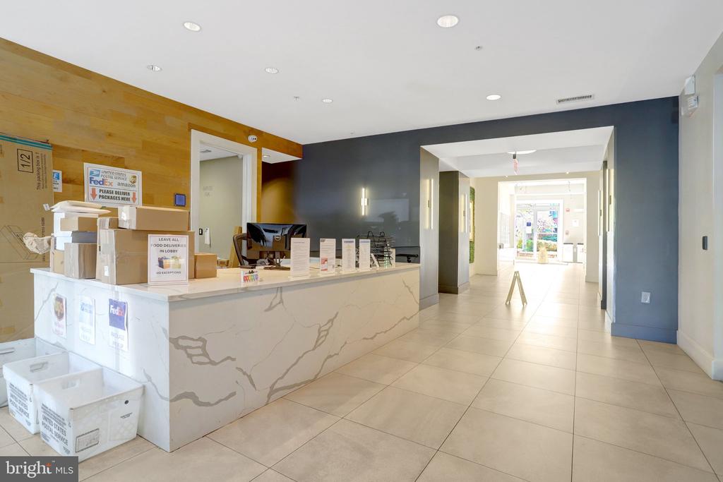 1800 WILSON BOULEVARD Unit: 330