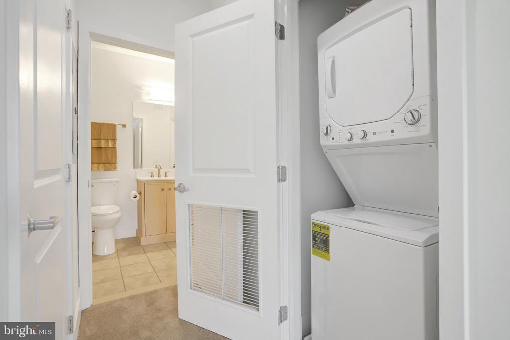 1800 WILSON BOULEVARD Unit: 330