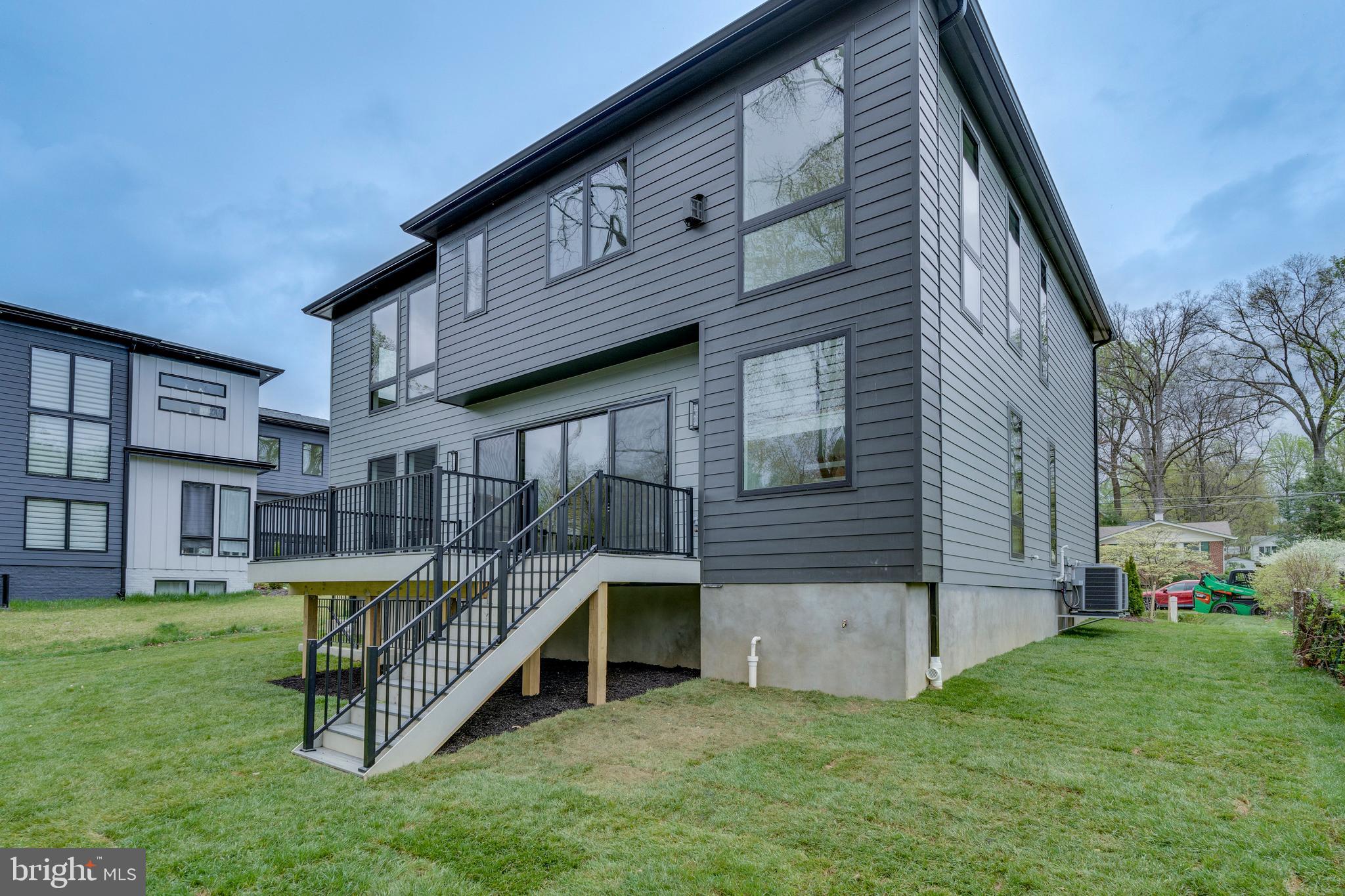 911 Myers Cir SW
