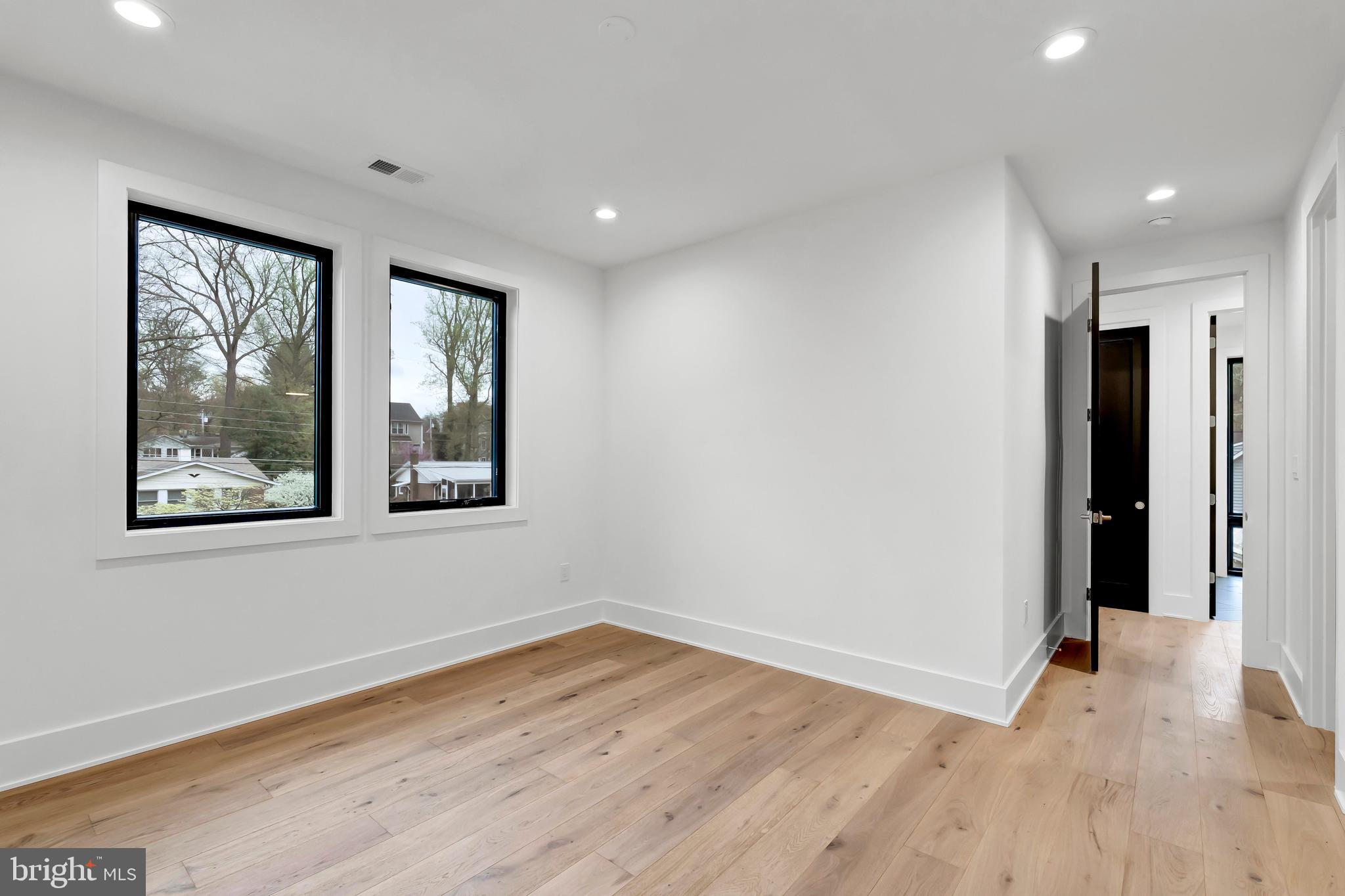 911 Myers Cir SW