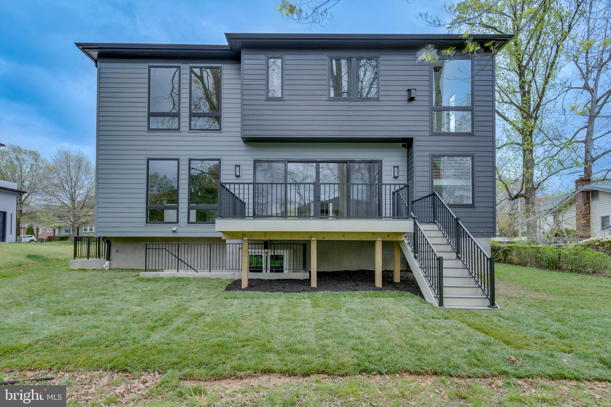 911 Myers Cir SW