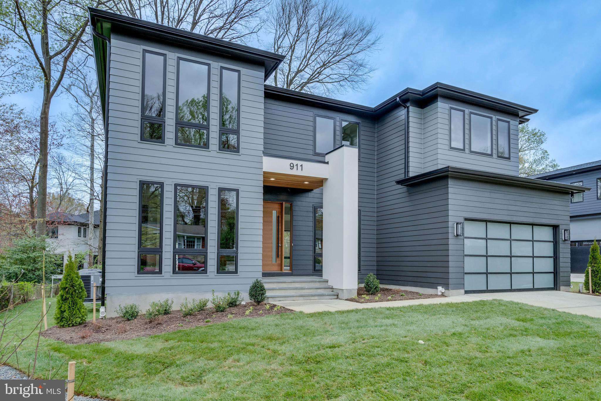 911 Myers Cir SW