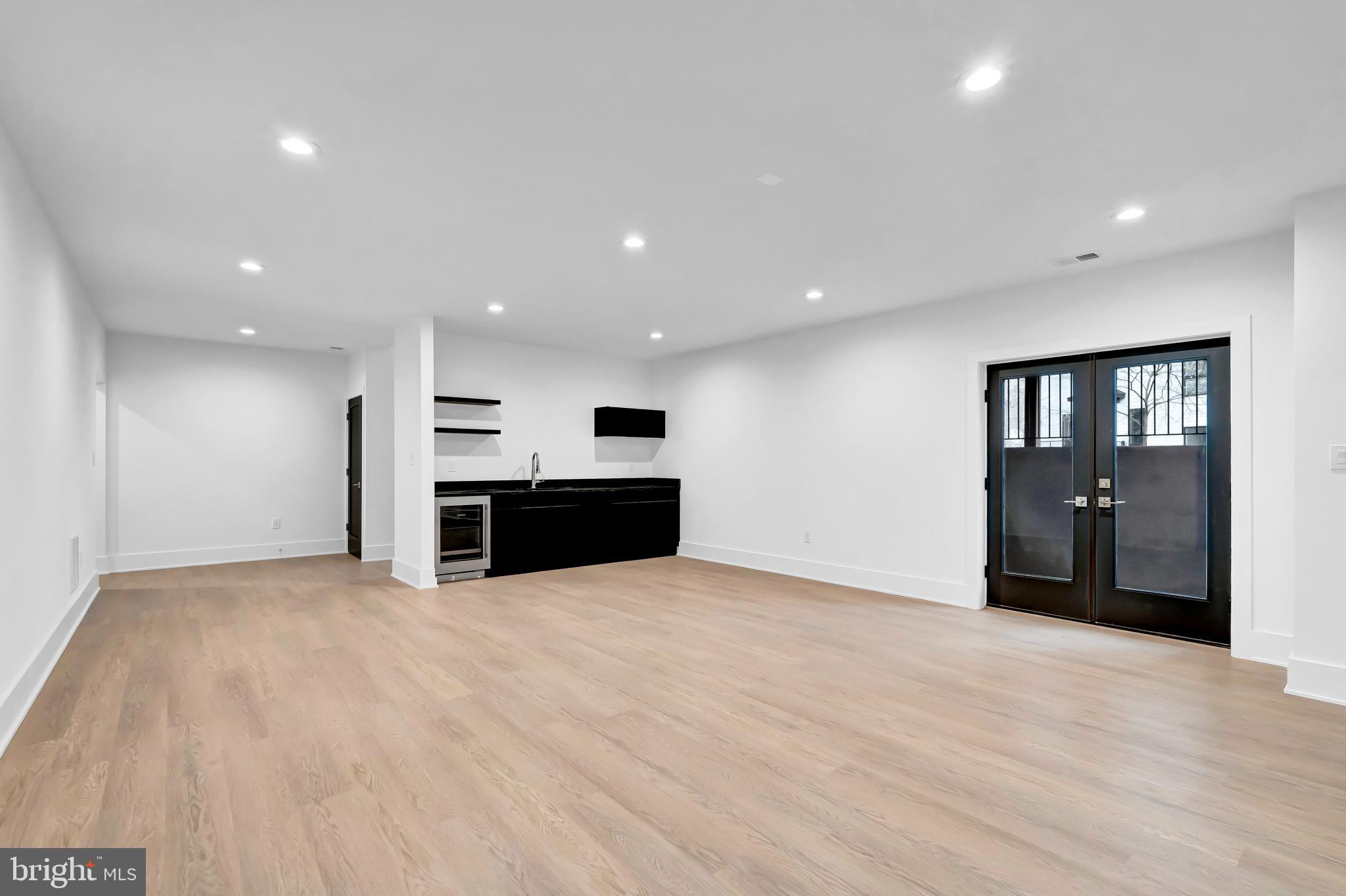 911 Myers Cir SW