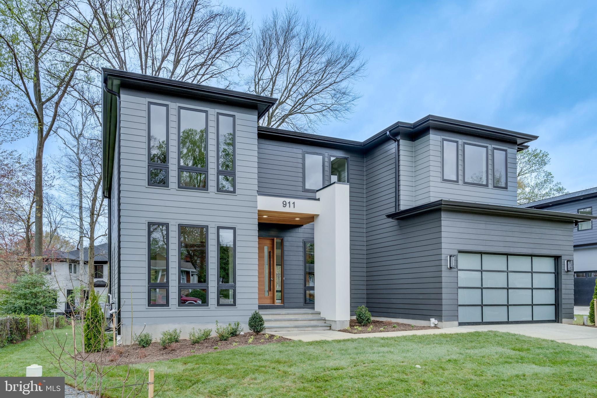 911 Myers Cir SW