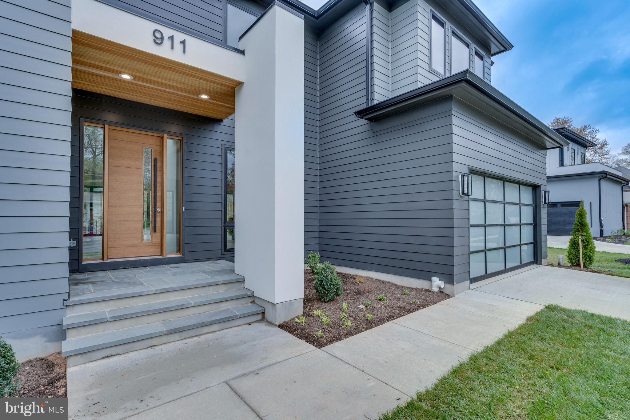 911 Myers Cir SW