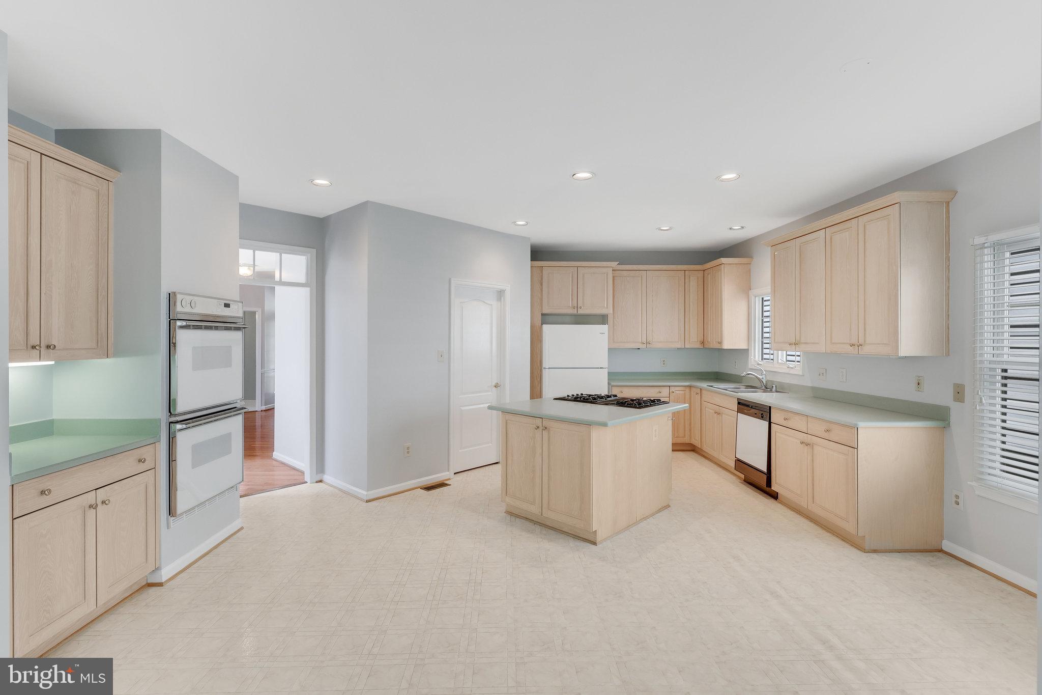 2903 Langholm Pl