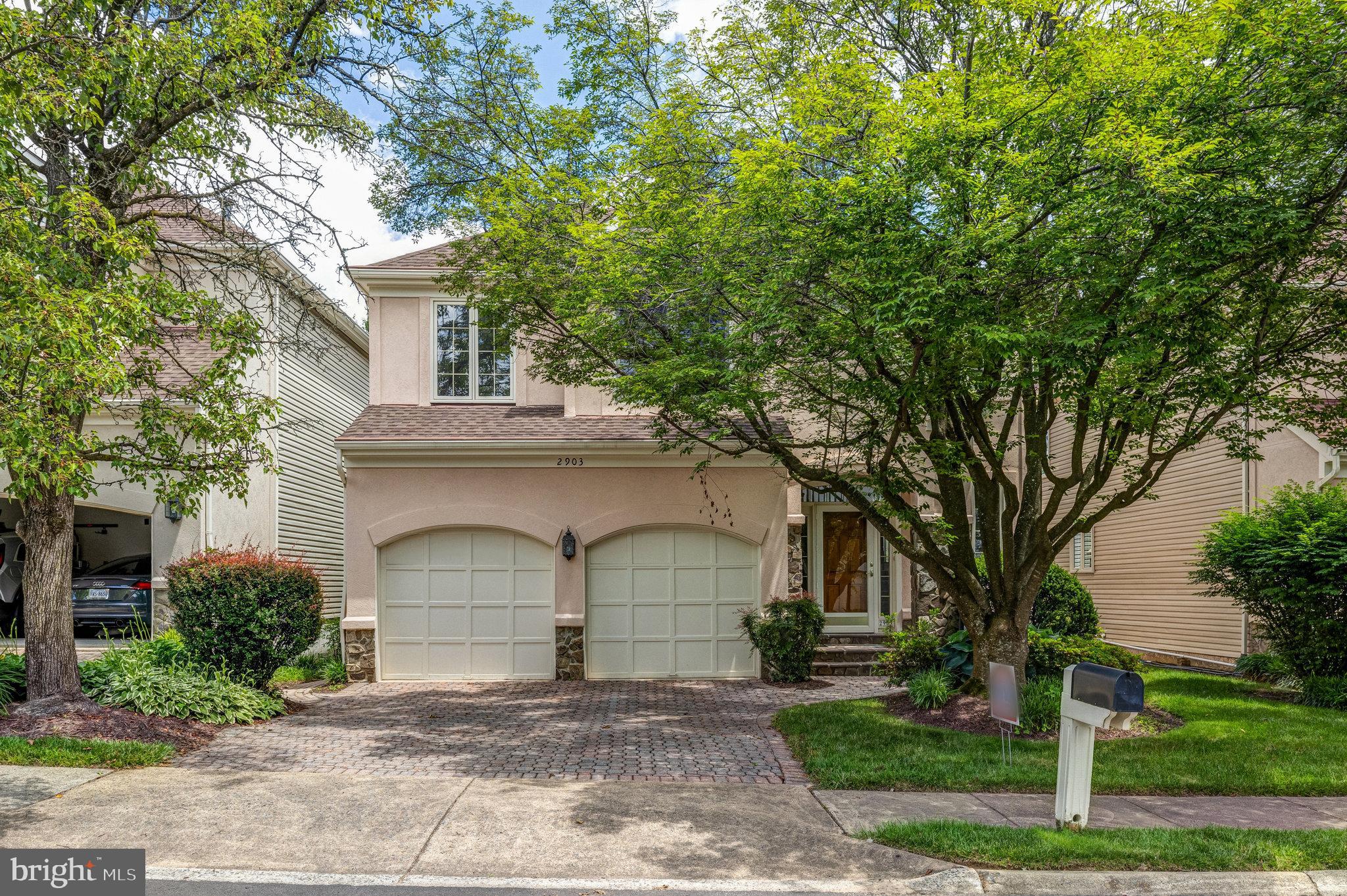 2903 Langholm Pl