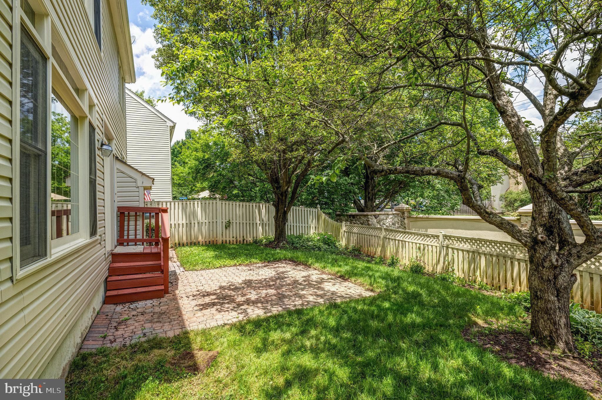 2903 Langholm Pl
