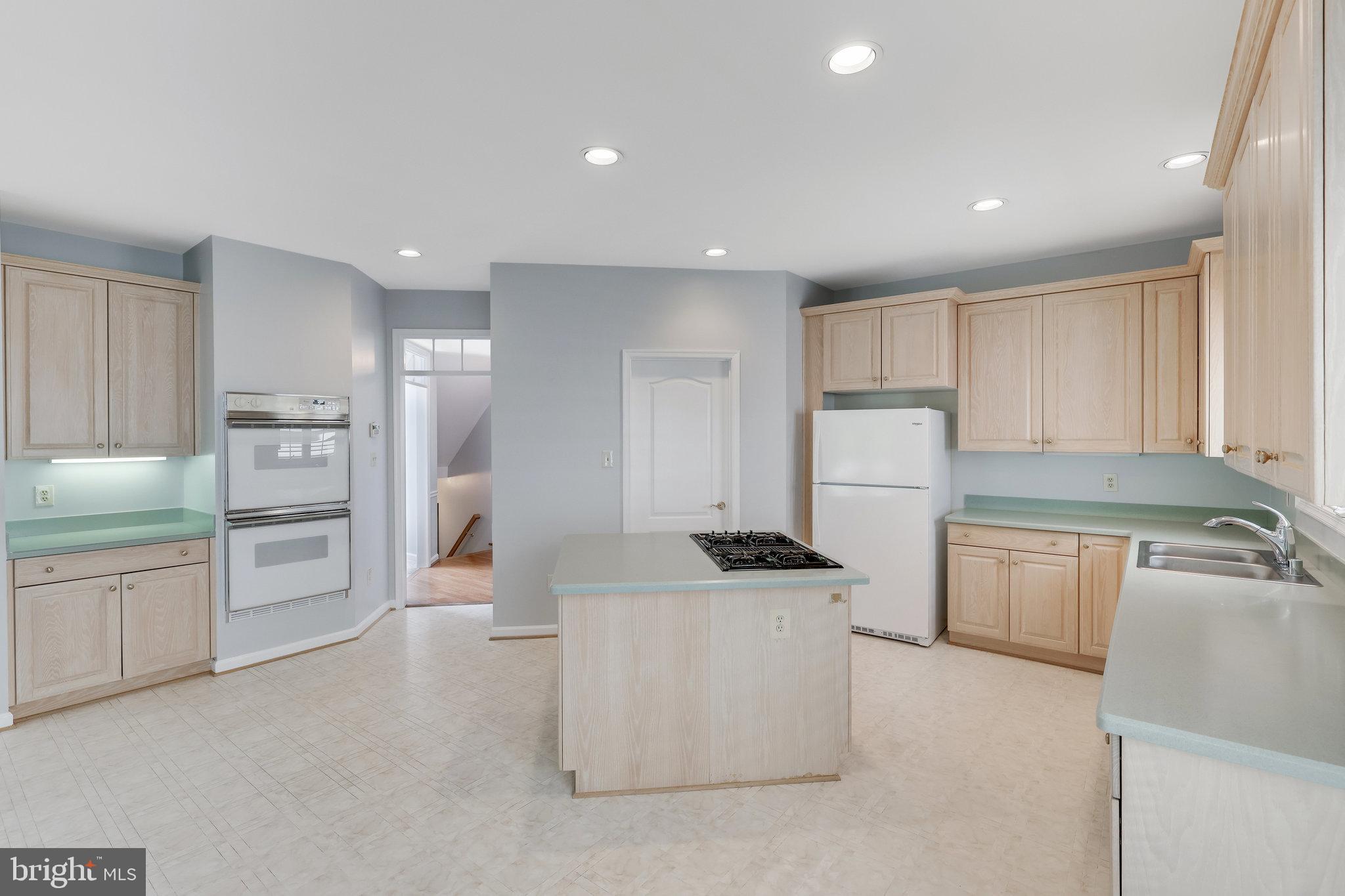 2903 Langholm Pl