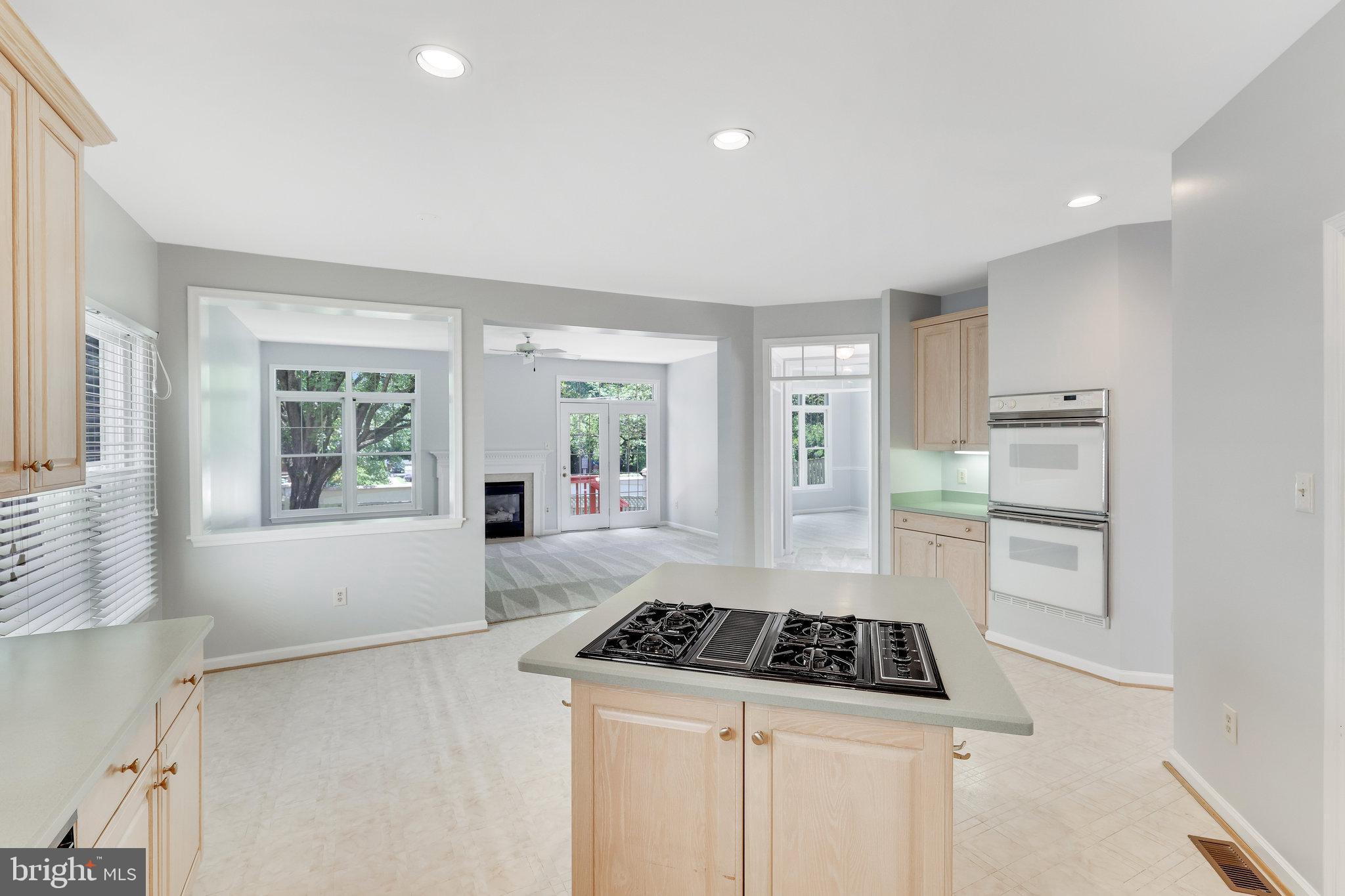 2903 Langholm Pl