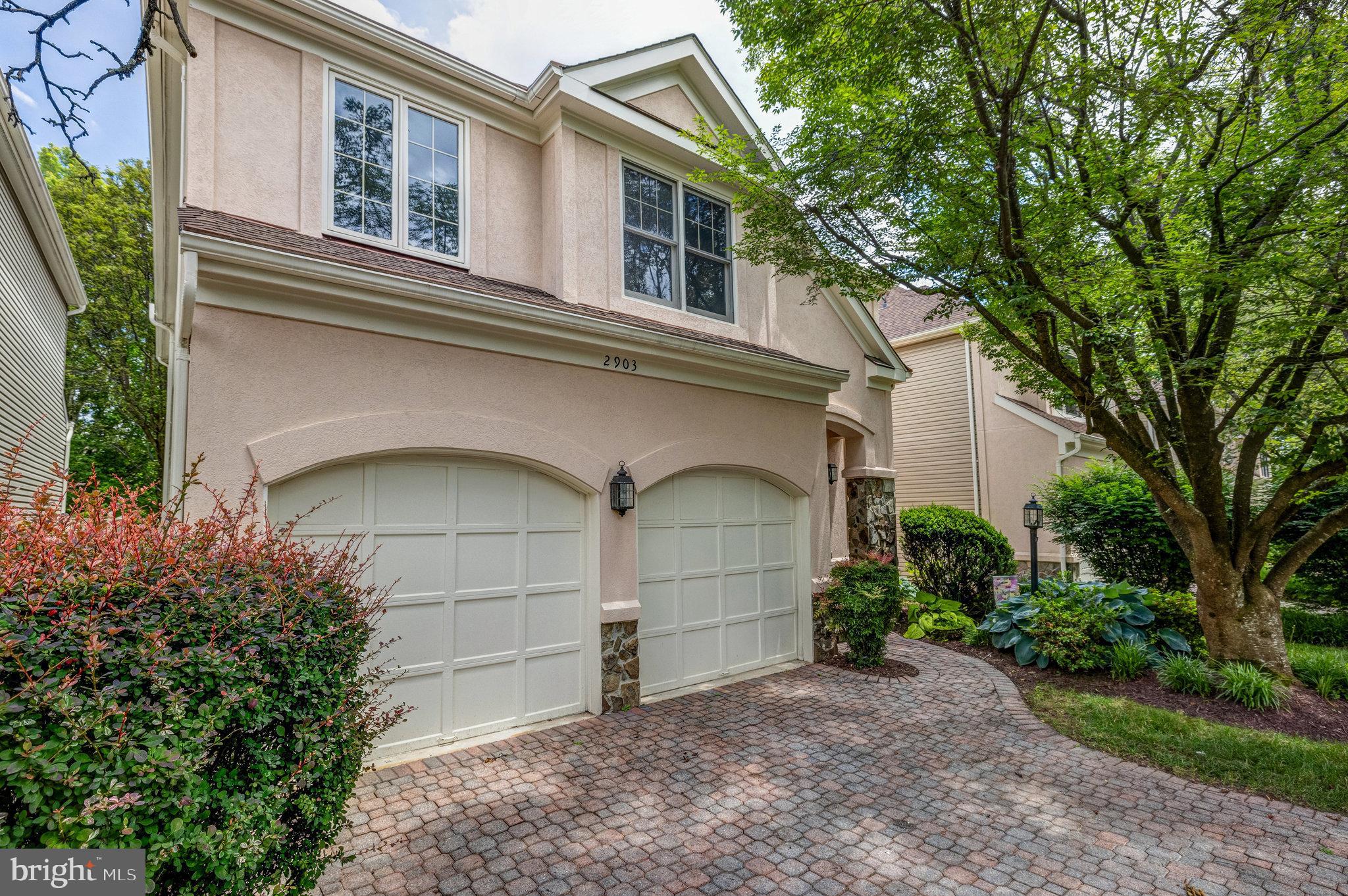 2903 Langholm Pl