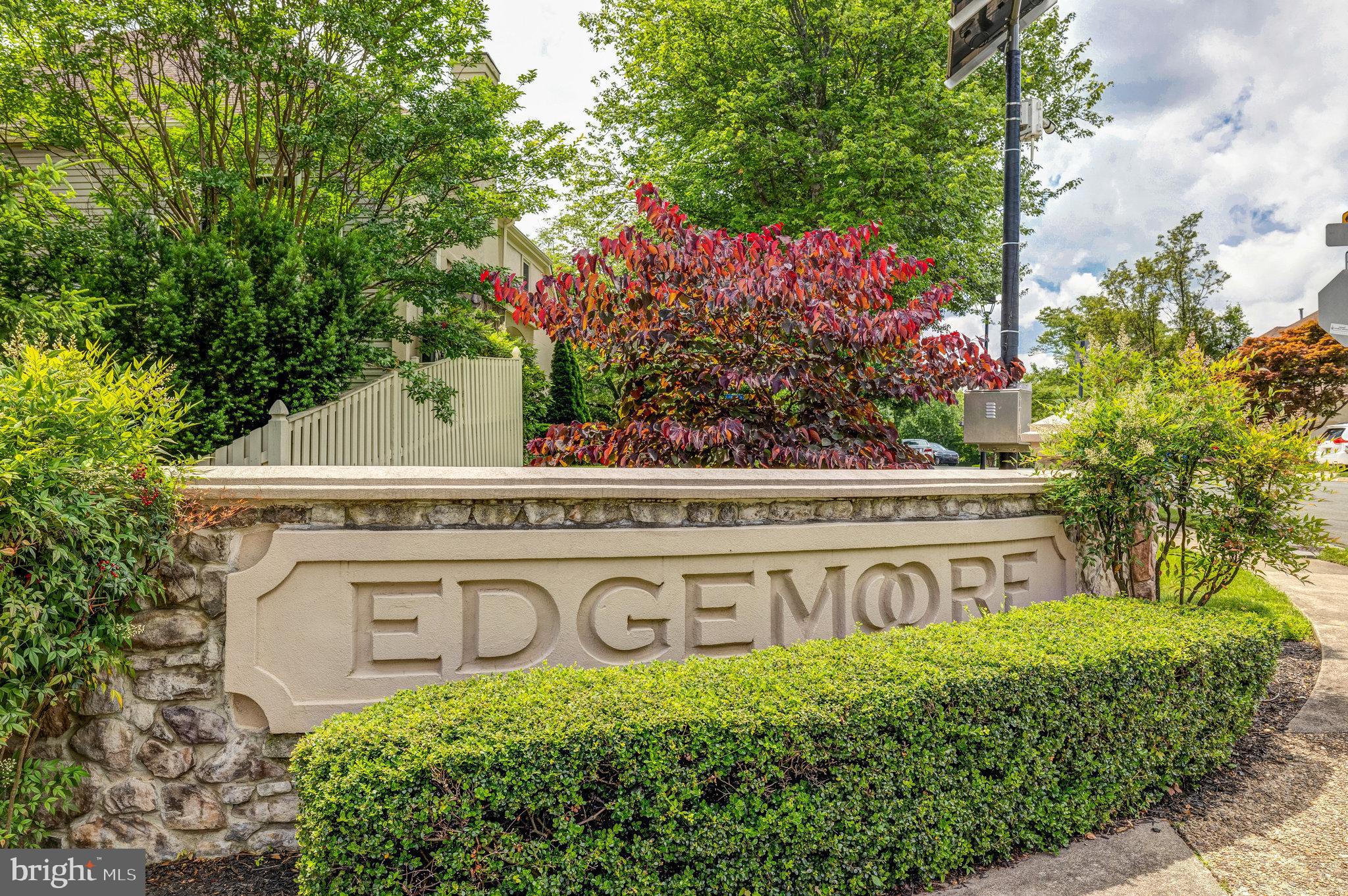 2903 Langholm Pl