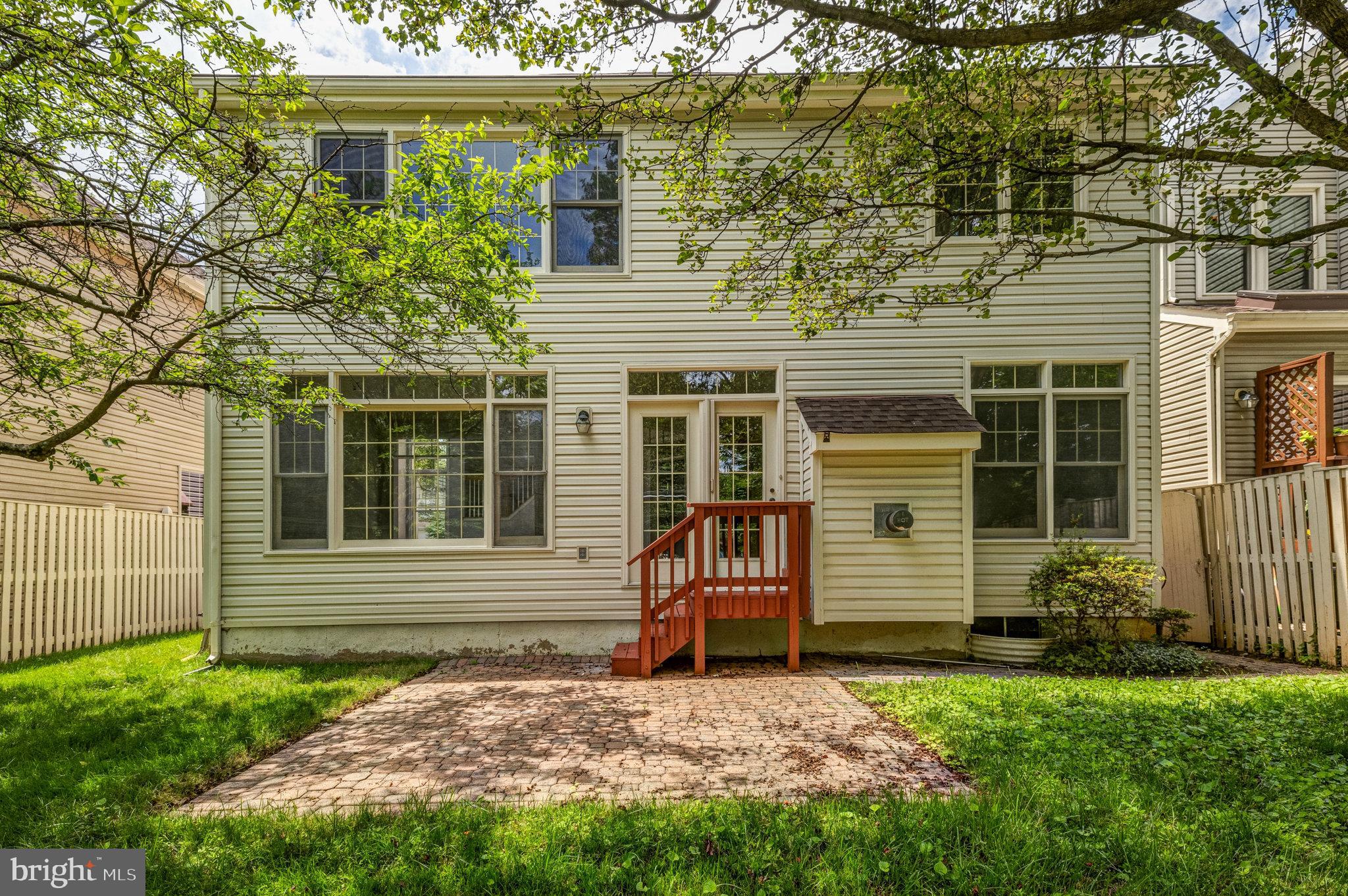 2903 Langholm Pl