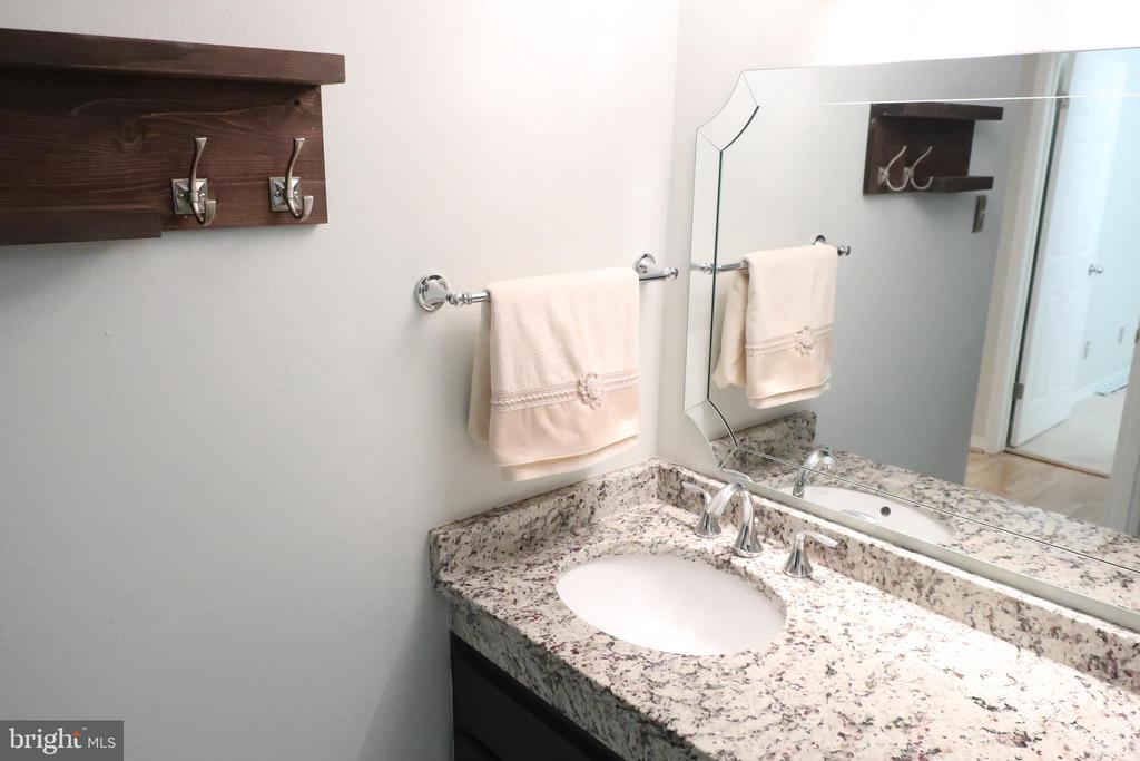 1504 LINCOLN WAY #216