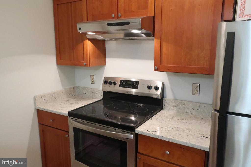 1504 LINCOLN WAY #216