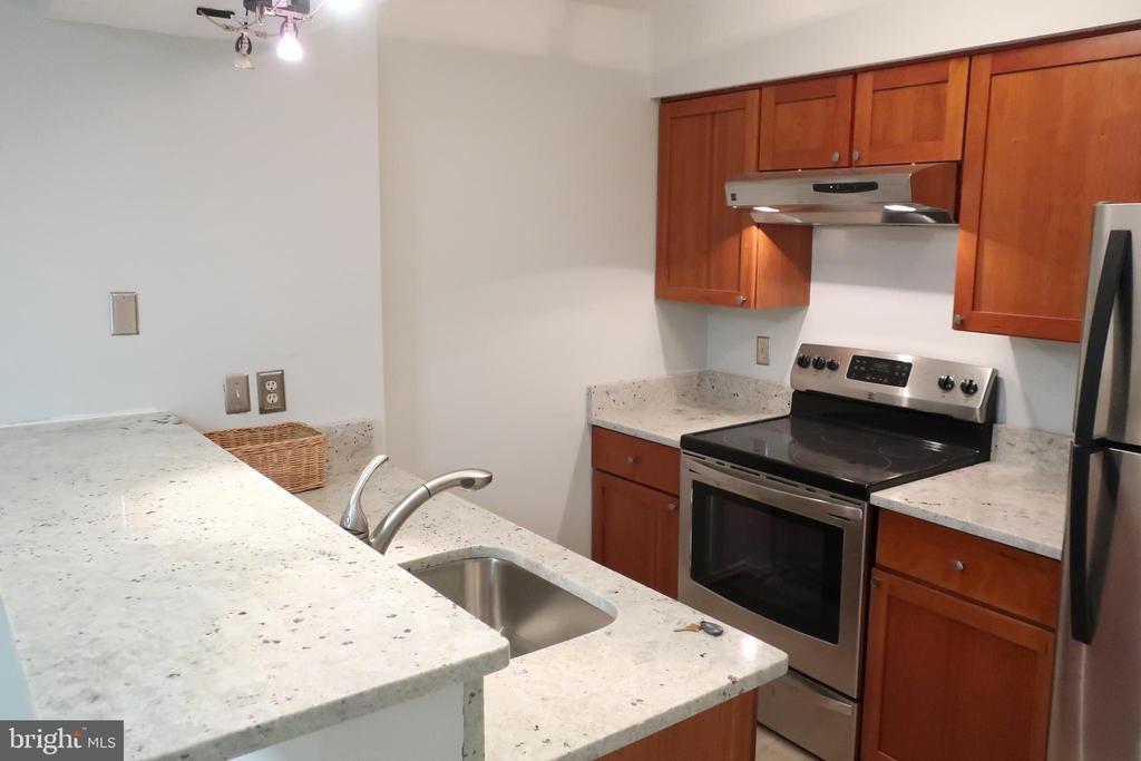 1504 LINCOLN WAY #216