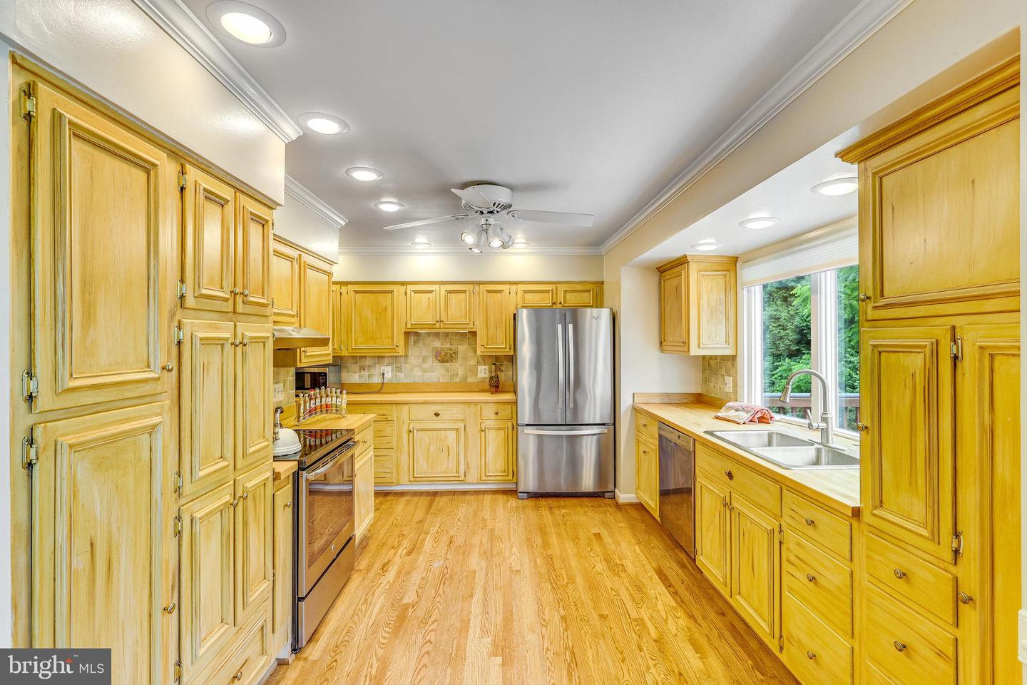 1023 WESTBRIAR DR NE