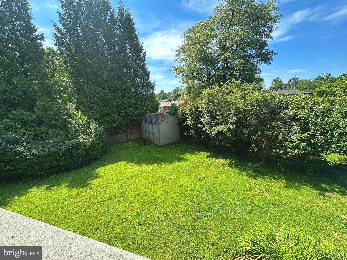1023 WESTBRIAR DR NE
