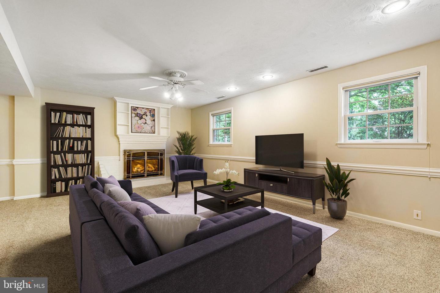 1023 WESTBRIAR DR NE