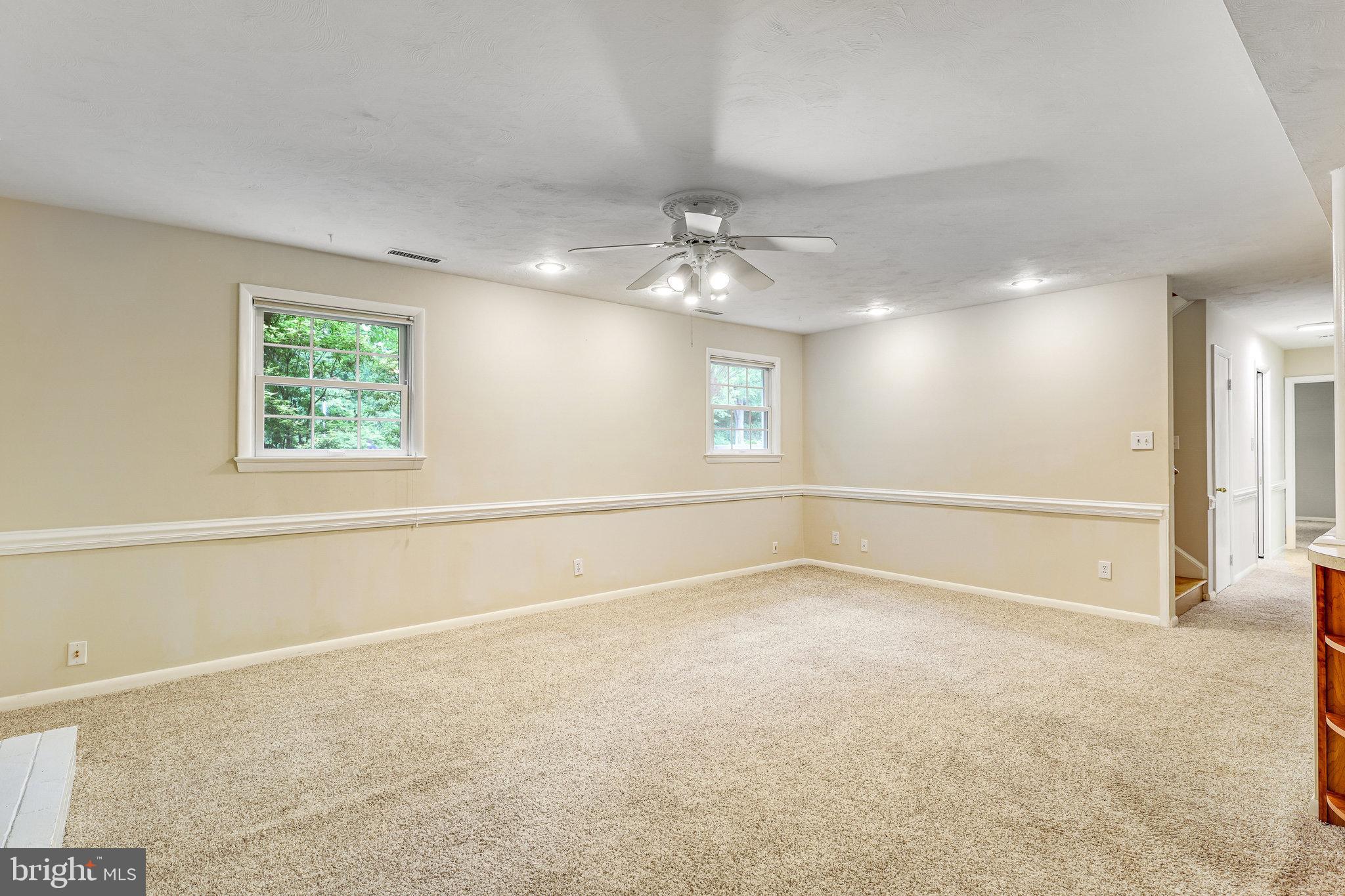 1023 WESTBRIAR DR NE