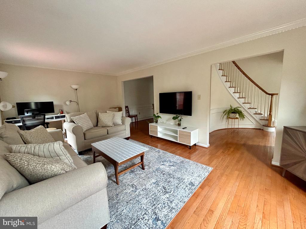 2016 PIERIS COURT