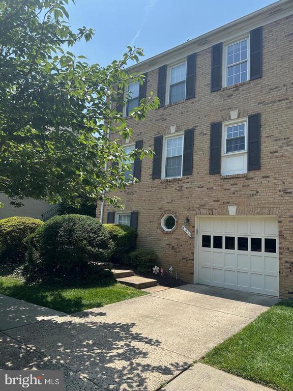 2016 PIERIS COURT