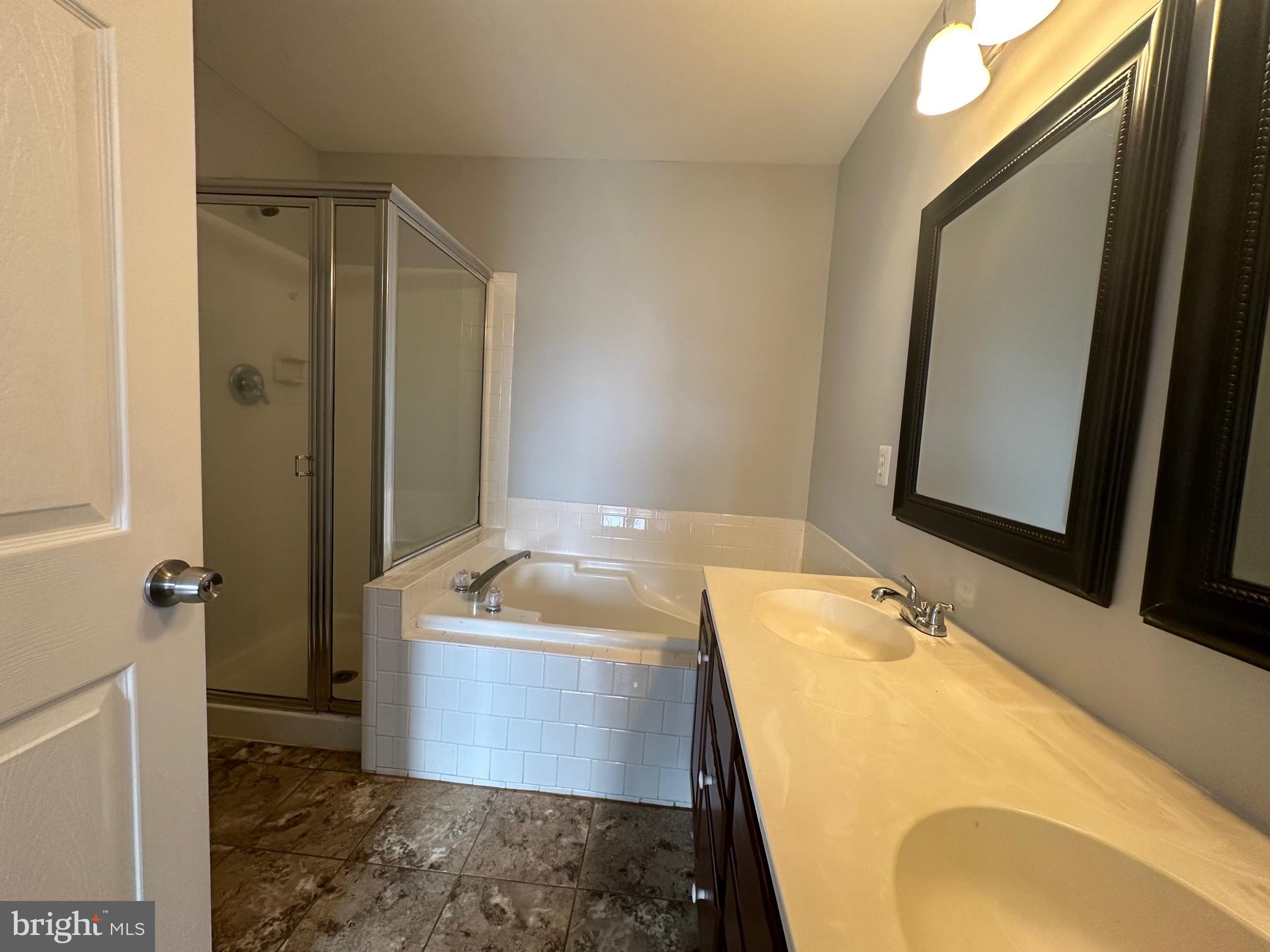 21787 Baldwin Sq #301