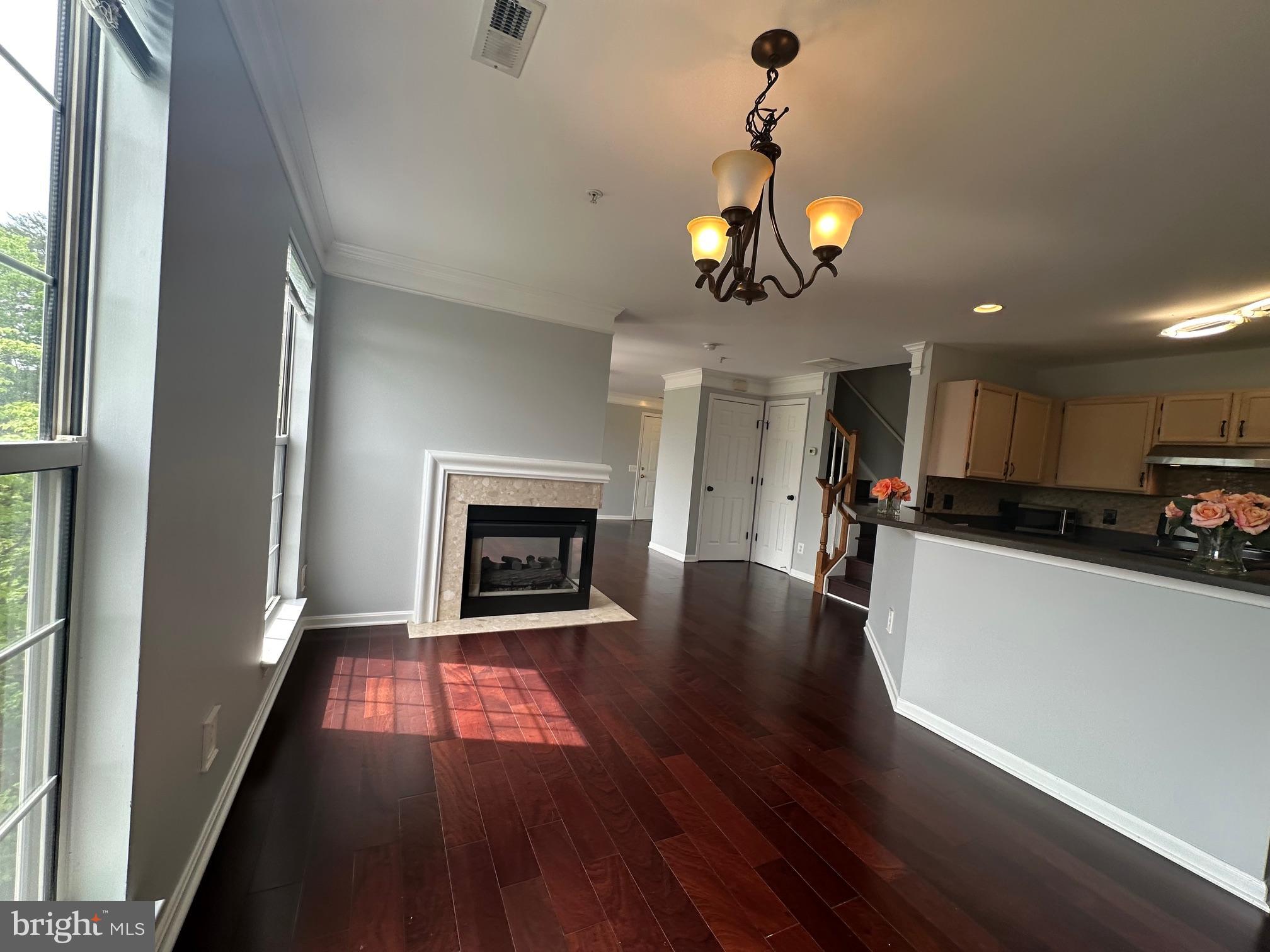 21787 Baldwin Sq #301