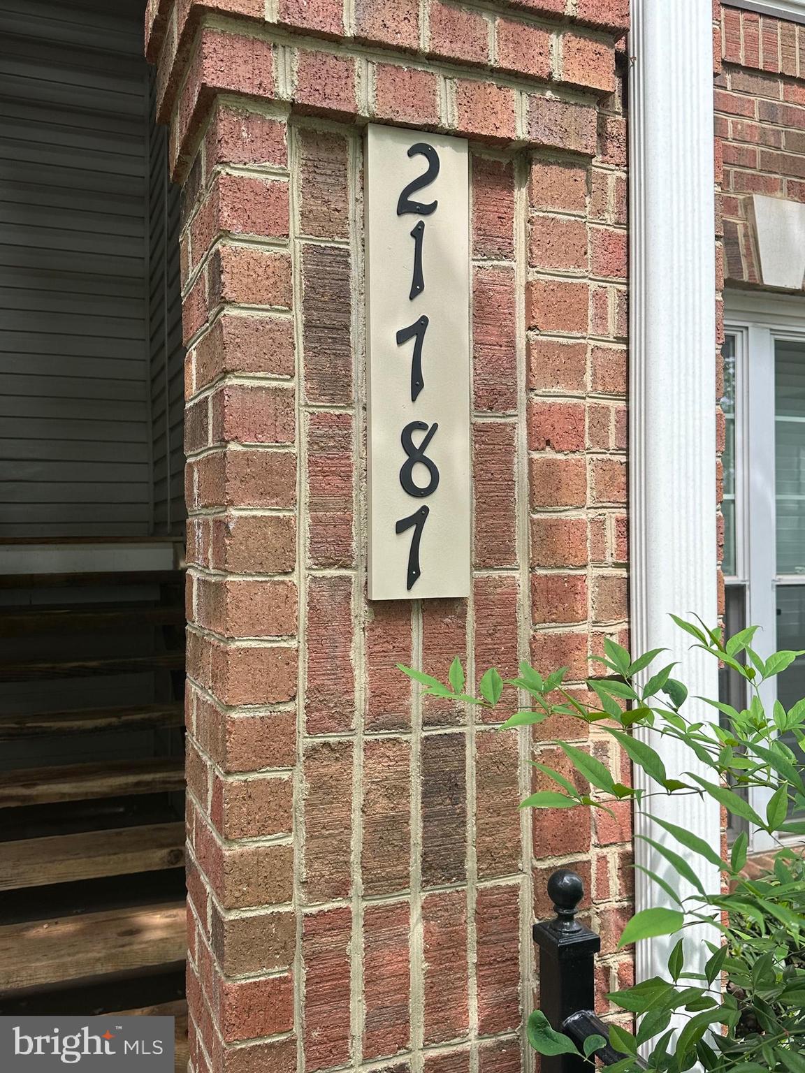21787 Baldwin Sq #301