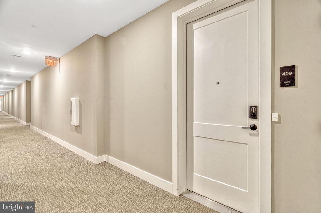 44691 Wellfleet Dr #409