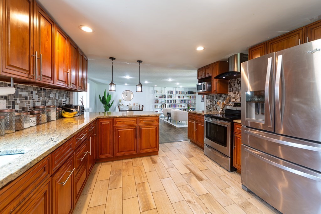 17 Lindsay Rd
