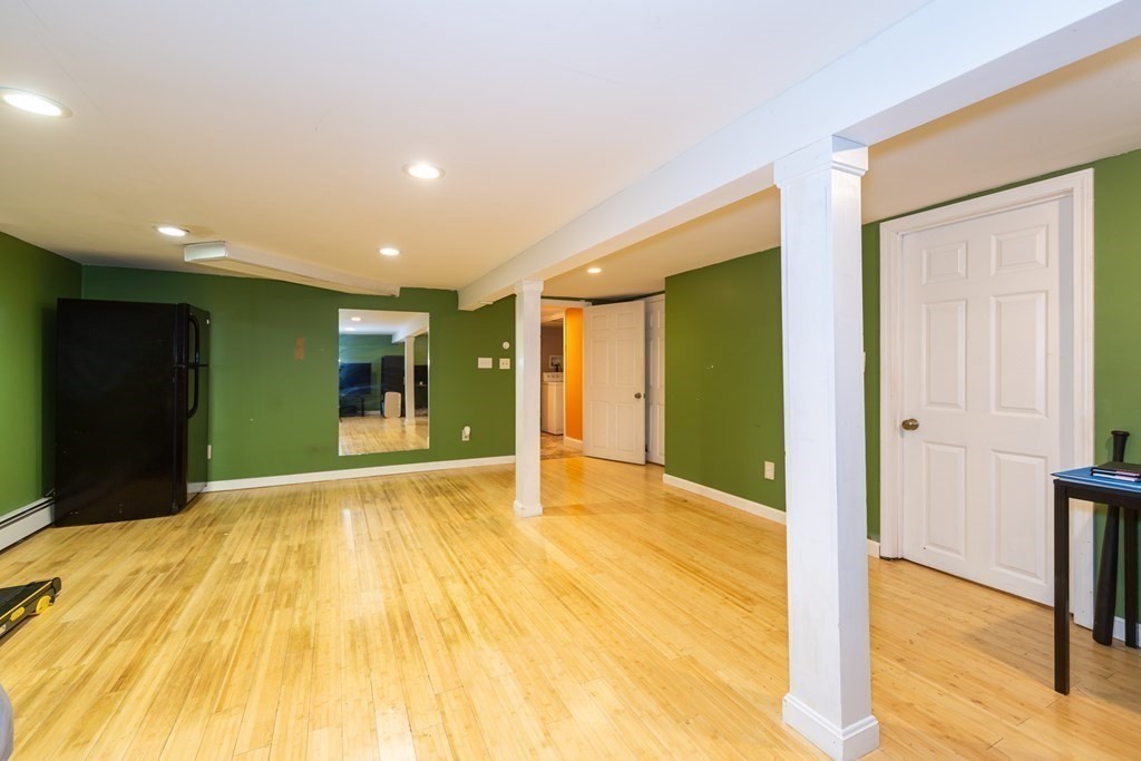17 Lindsay Rd