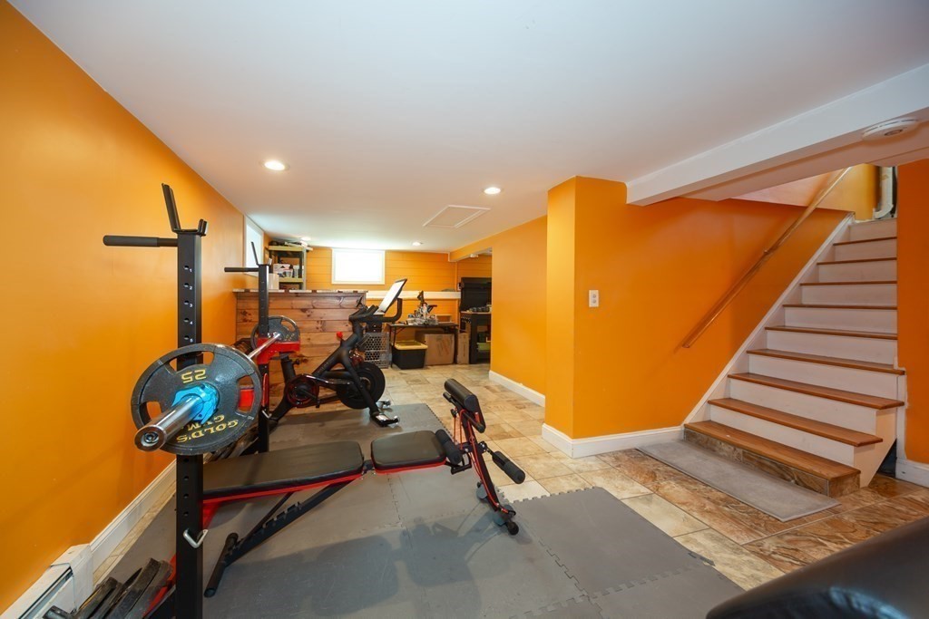17 Lindsay Rd