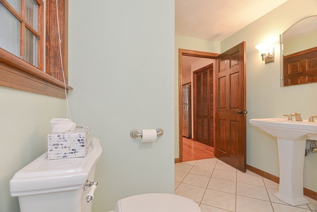 9 Juniper Ln