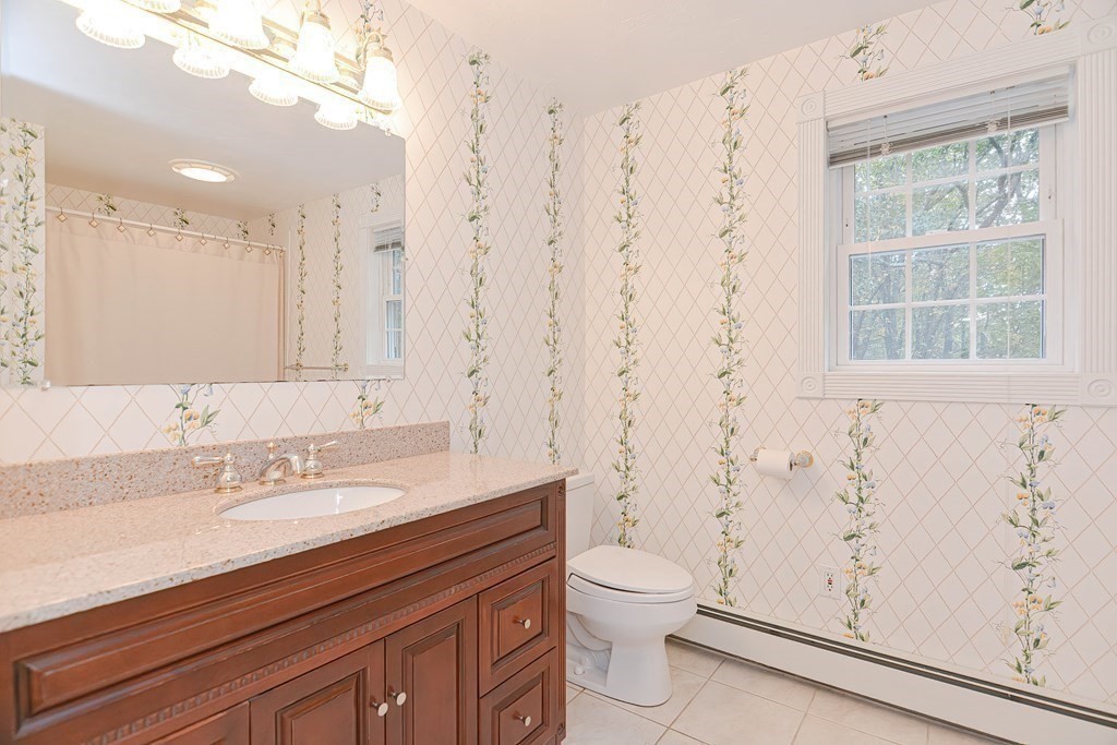 9 Juniper Ln