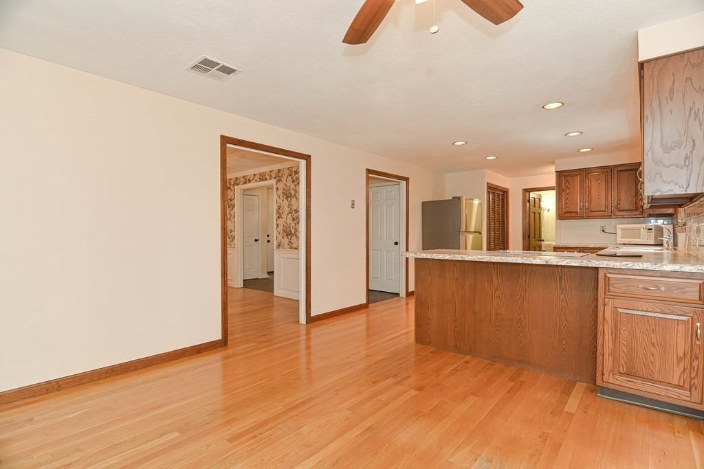 9 Juniper Ln