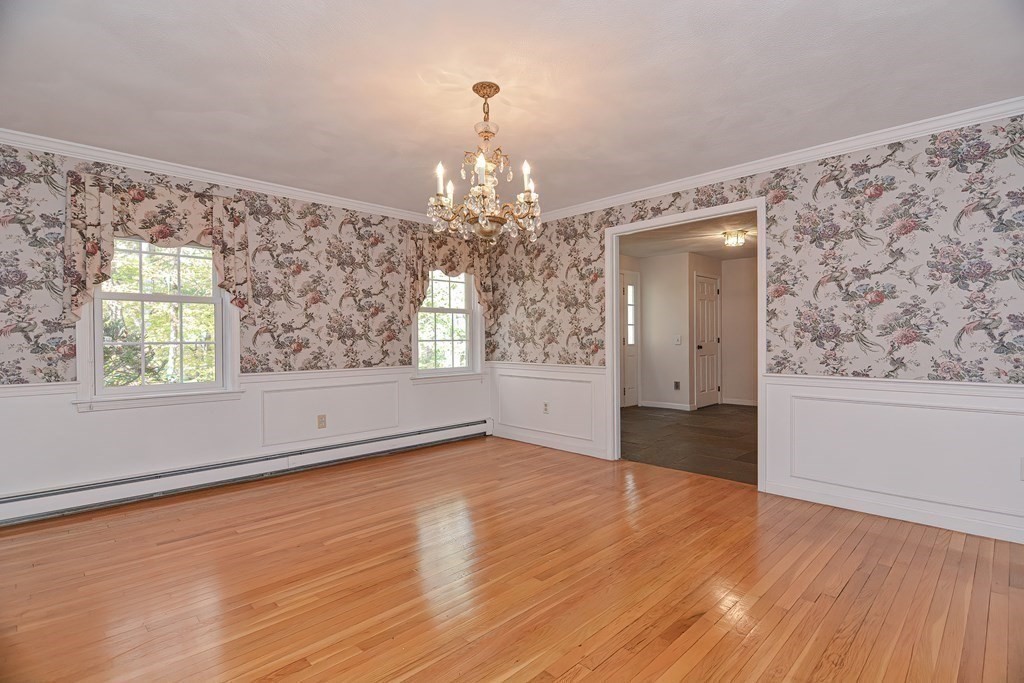 9 Juniper Ln