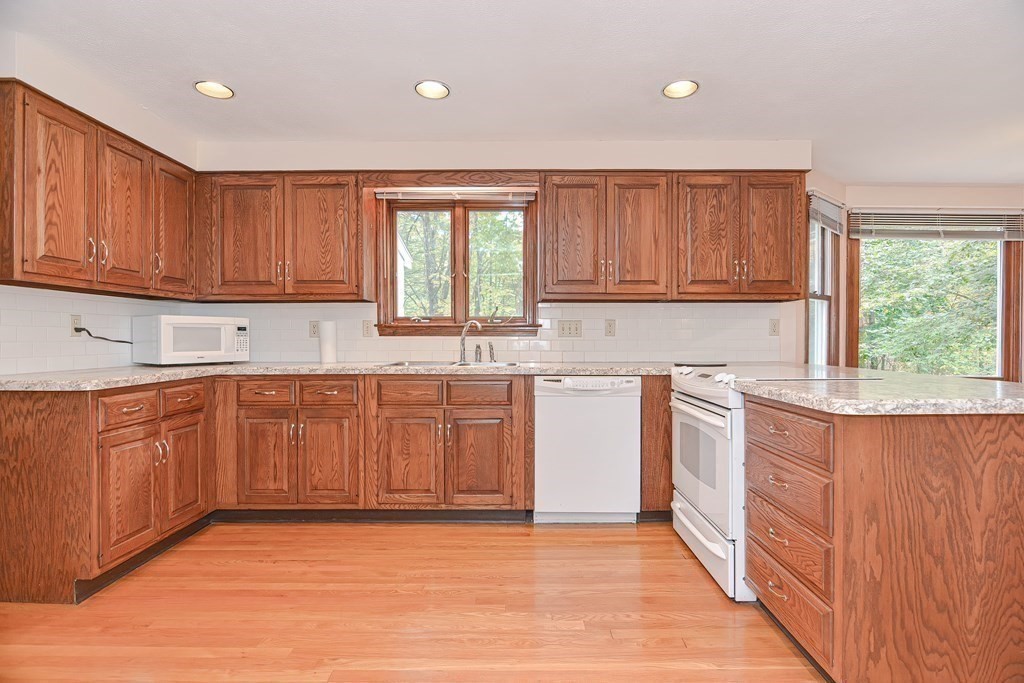 9 Juniper Ln