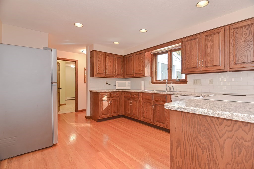 9 Juniper Ln