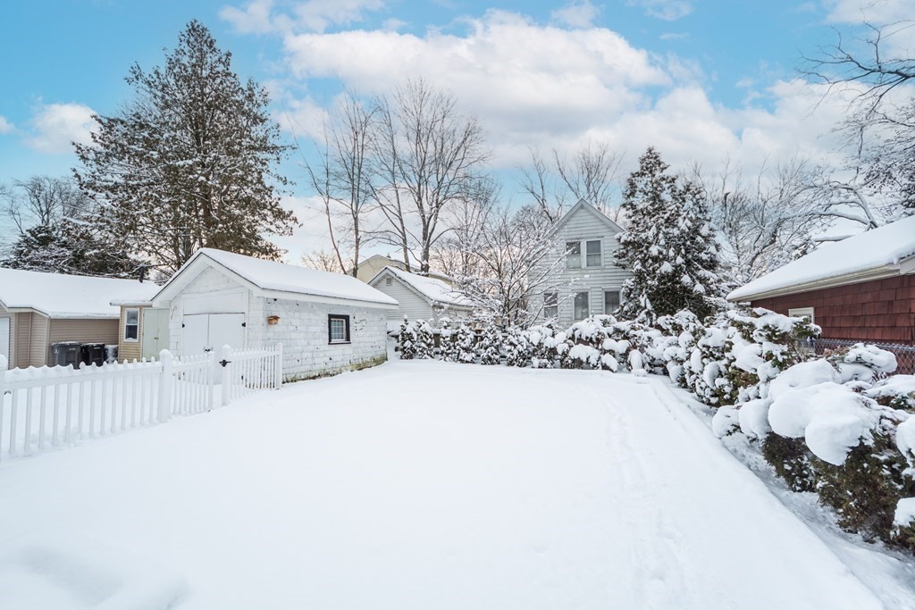 15 Essex St