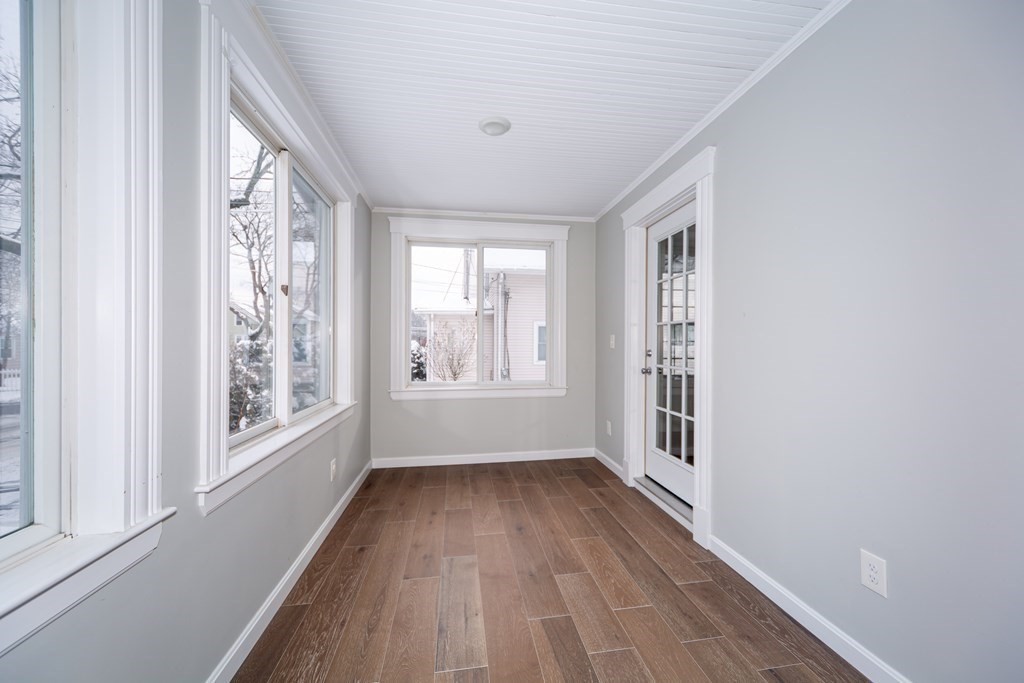 15 Essex St