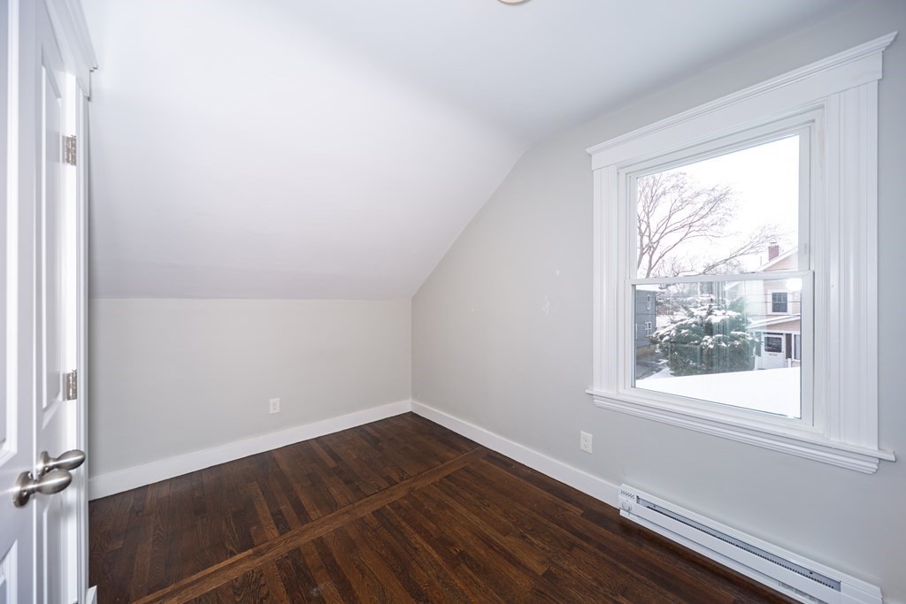 15 Essex St