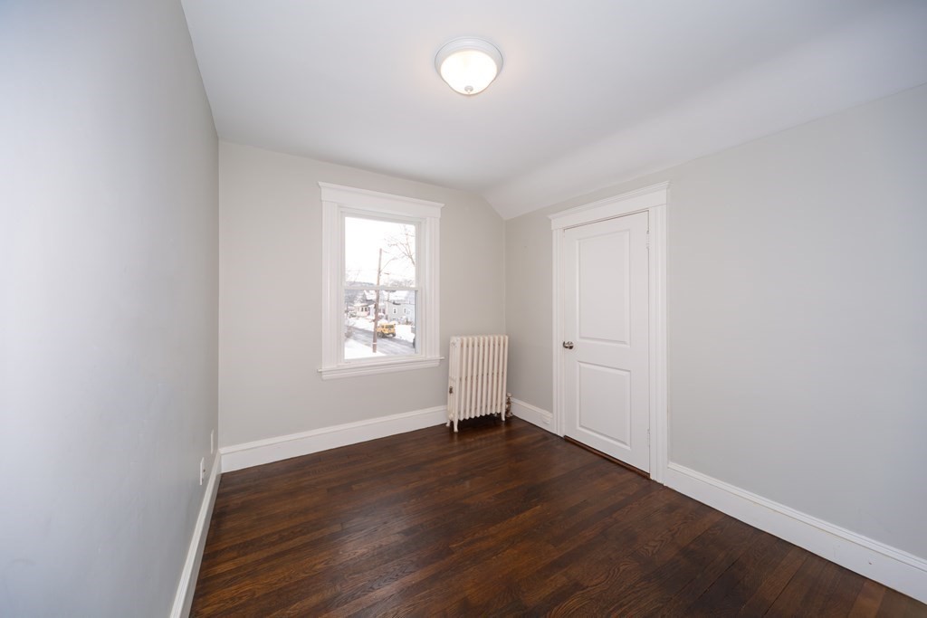 15 Essex St