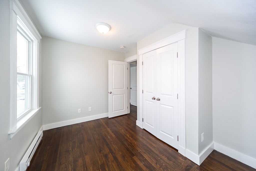 15 Essex St